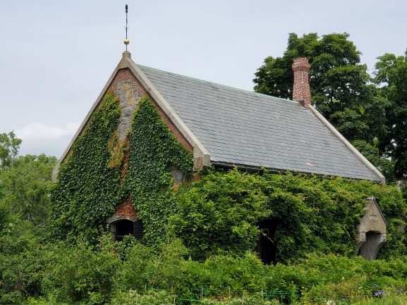 The Adams House library exterior.